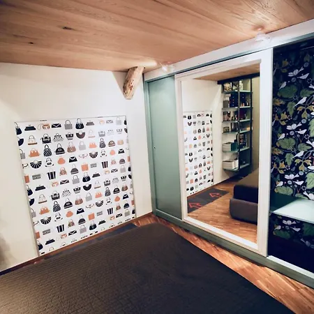 G.a.p. Aquarium Pentahouse Apartment *