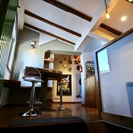 G.a.p. Aquarium Pentahouse Apartment *
