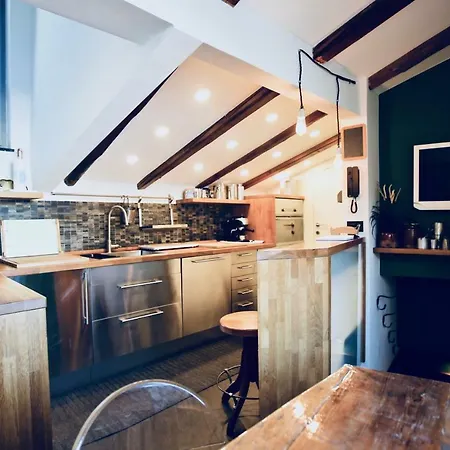 G.a.p. Aquarium Pentahouse